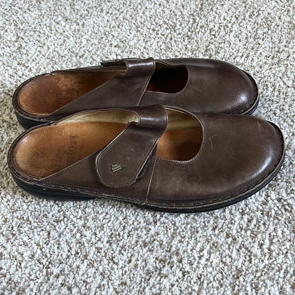 Finn Comfort Shoes - Finn Comfort Stanford Mary Jane Mule Clog brown 42